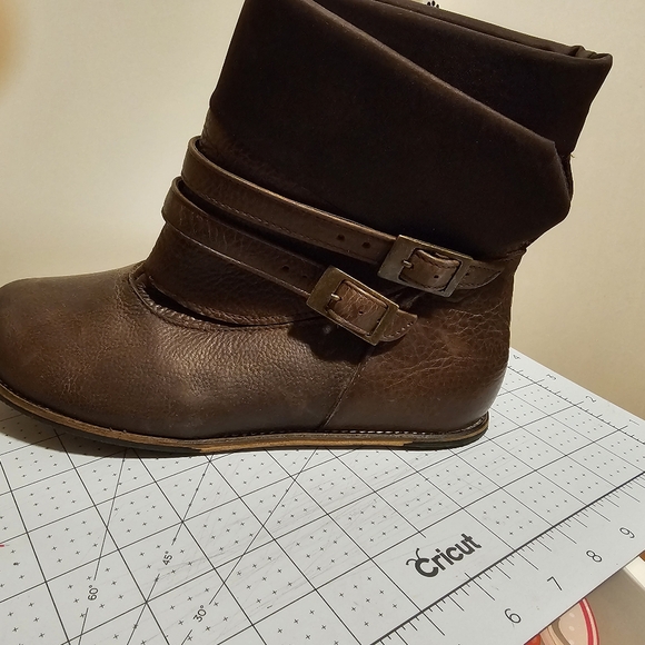 Lisbeth Joe - Picture 2 of 3